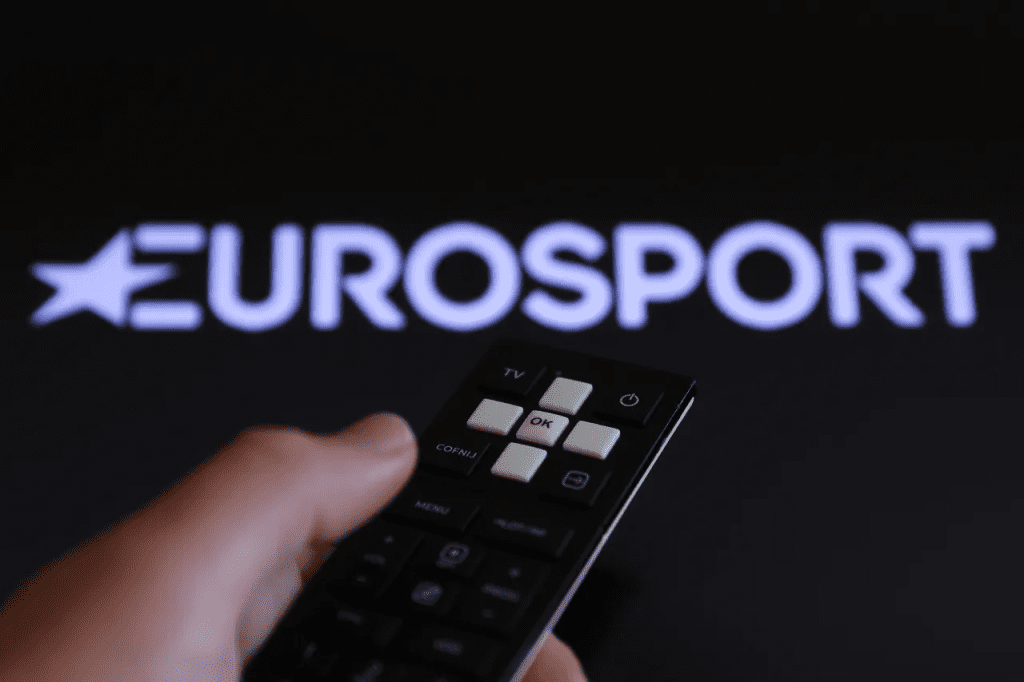 Eurosport homepage showing live event coverage, featured competitions, and sports highlights across cycling, tennis, and more